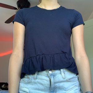 Aeropostale tee shirt w/ cute ruffles at bottom